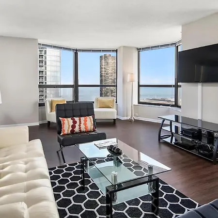 Luxury Downtown Chicago Suites