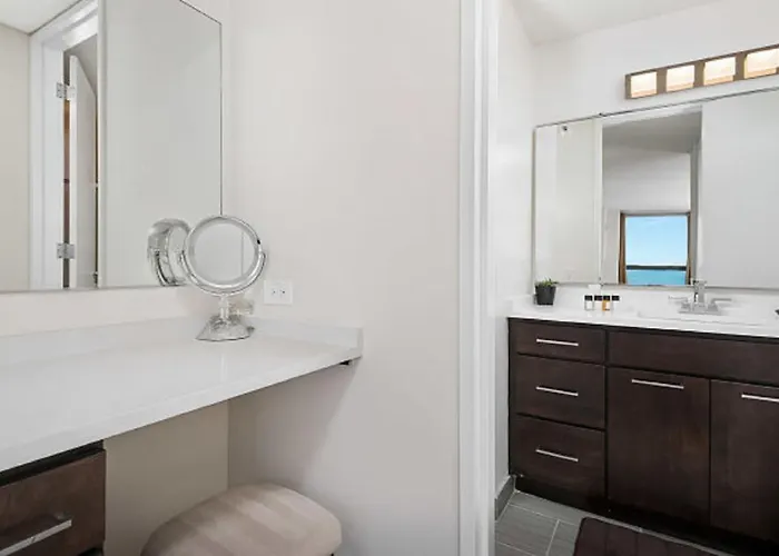 Luxury Downtown Hotel 5*