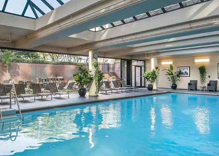 Hotel Luxury Downtown
