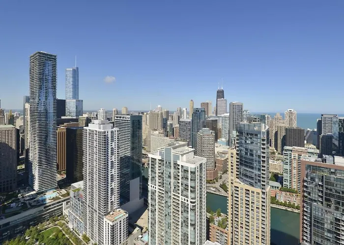 Luxury Downtown Hotel Chicago